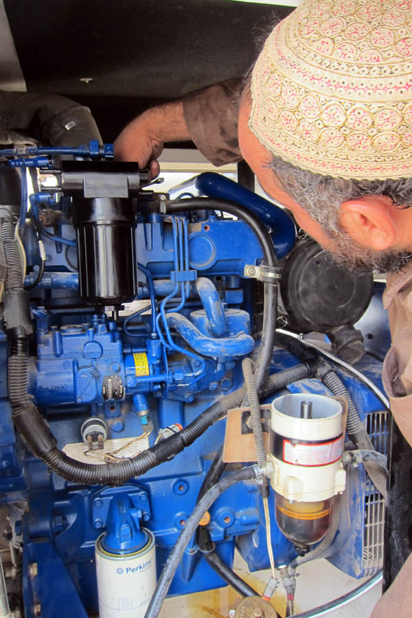Adjusting the fuel flow rate on an FG Wilson diesel generator